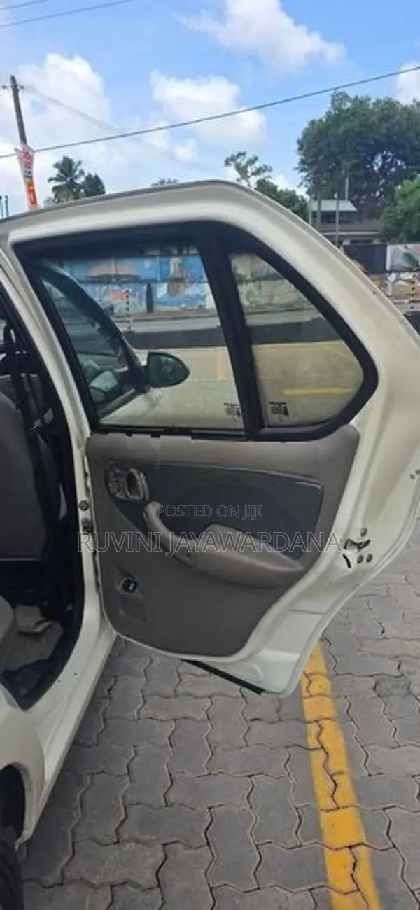 Tata Indica EV2 GLX 2014