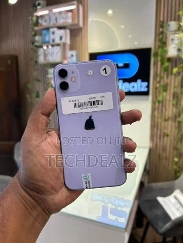 Apple iPhone 11 (Used)