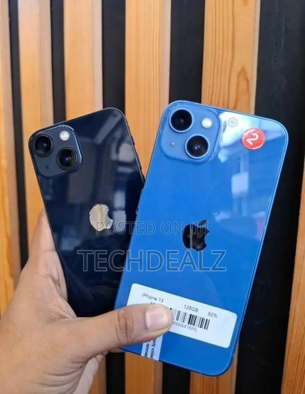 Apple iPhone 13 (Used)