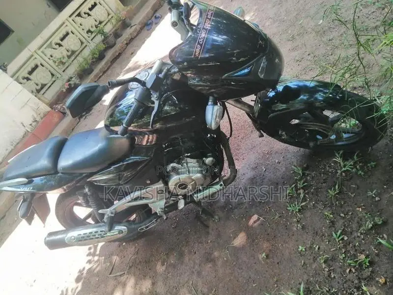 Bajaj Pulsar 180 2011