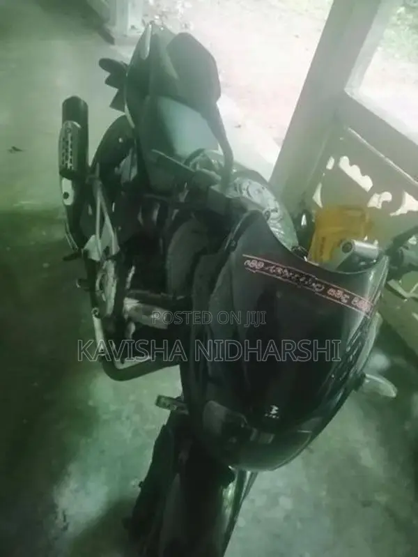 Bajaj Pulsar 180 2011