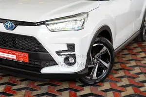 Toyota Raize Z Hybrid BSM 2026