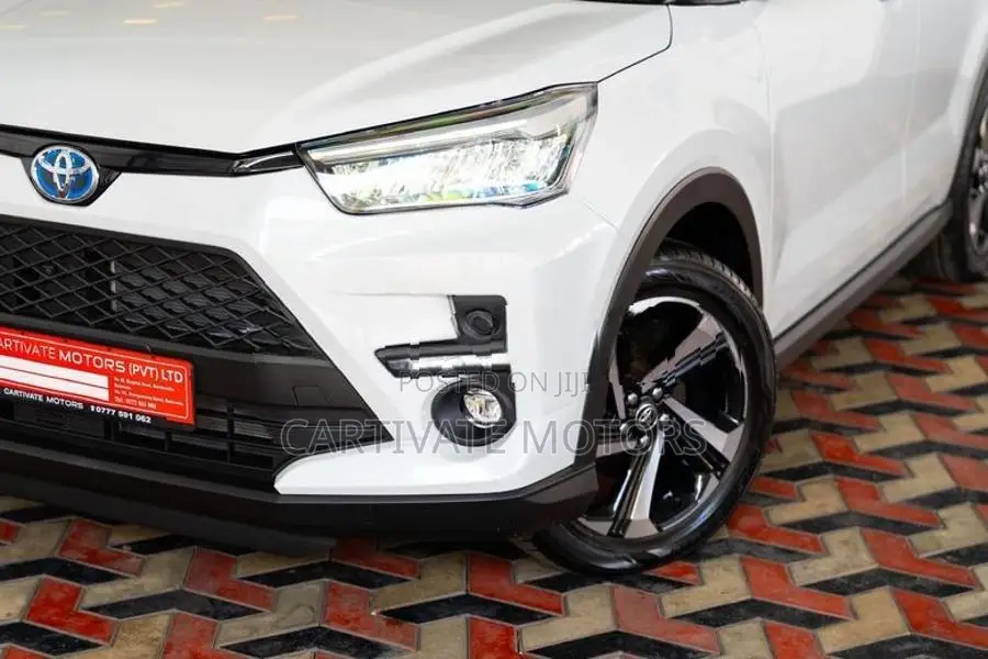 Toyota Raize Z Hybrid BSM 2026