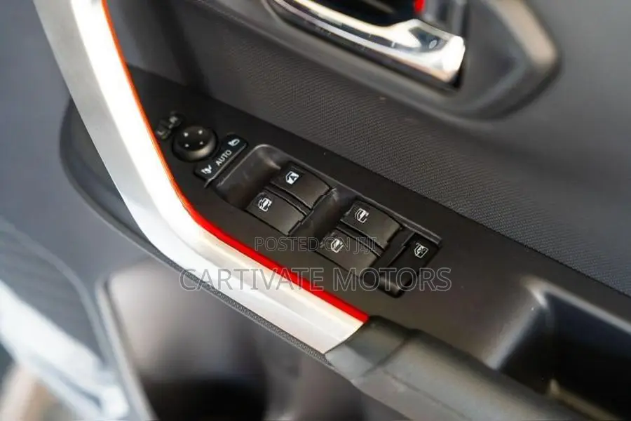 Toyota Raize Z Hybrid BSM 2026