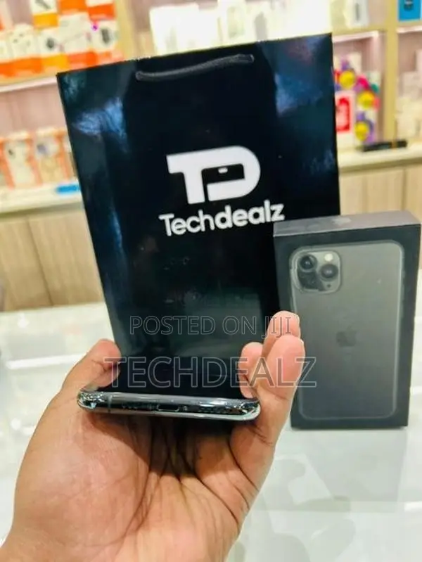 Apple iPhone 11 Pro 256GB (Used)