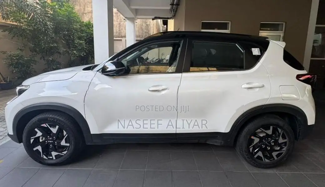 Kia Sonet GTX Plus White 2026