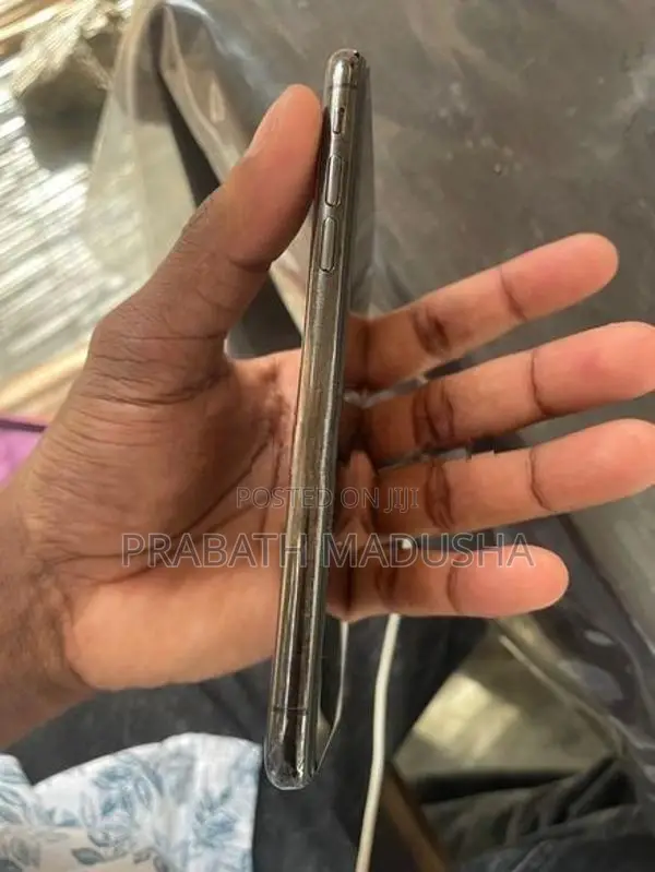 Apple iPhone X 256GB (Used)
