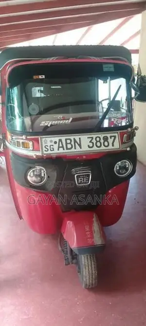 Bajaj RE 2016