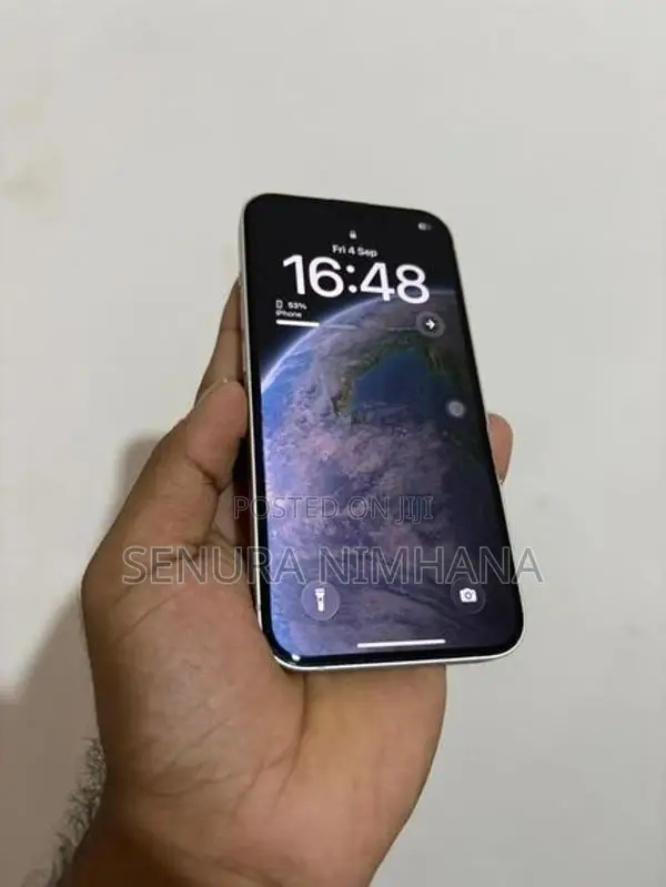 Apple iPhone 13 (Used)