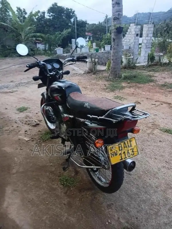 Bajaj CT100 2014