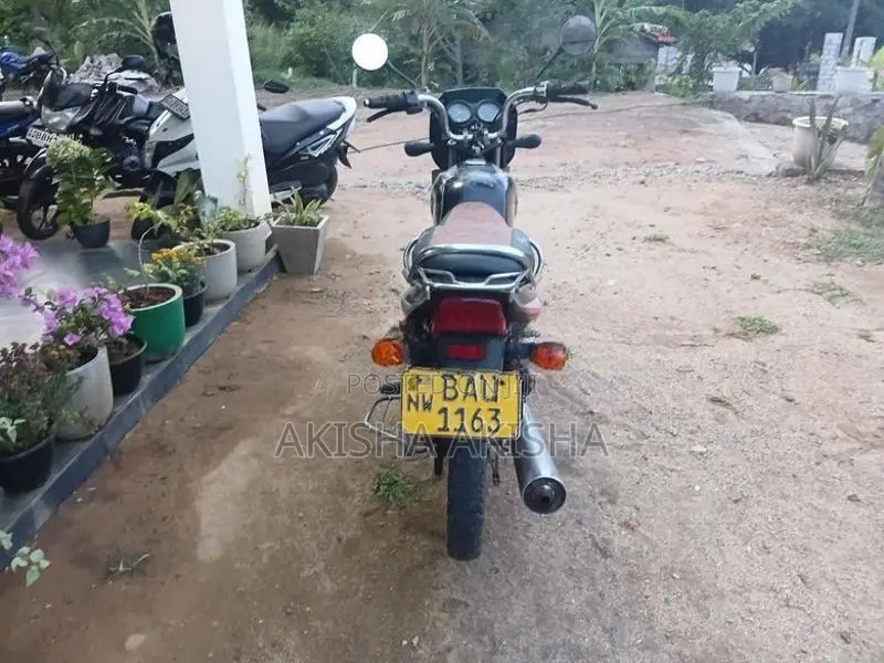 Bajaj CT100 2014