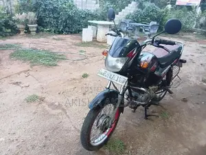 Bajaj CT100 2014