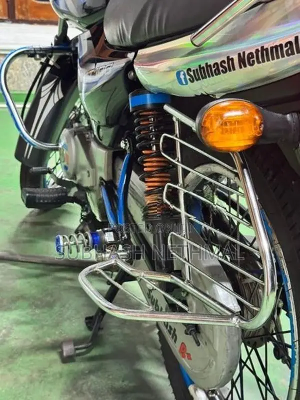 Bajaj CT100 2019