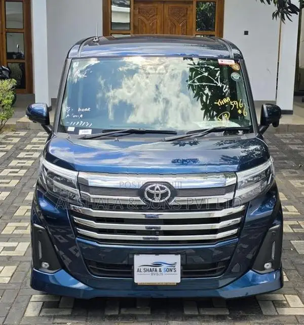 Toyota Roomy Custom GT 2025