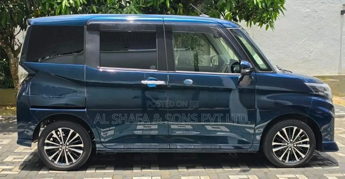 Toyota Roomy Custom GT 2025