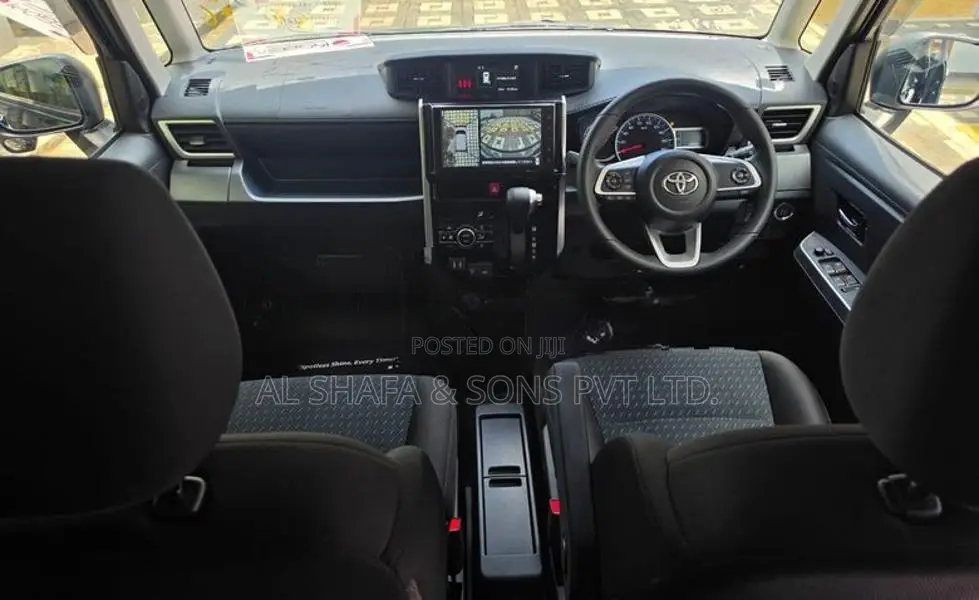 Toyota Roomy Custom GT 2025