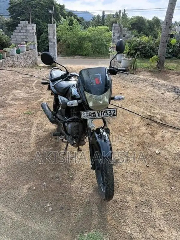 Bajaj Platina 100 2015