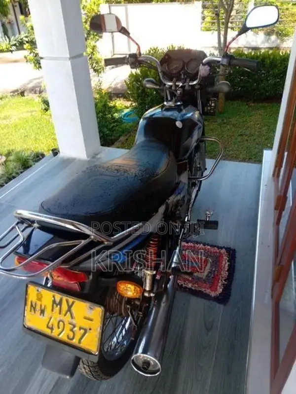 Bajaj CT100 2006