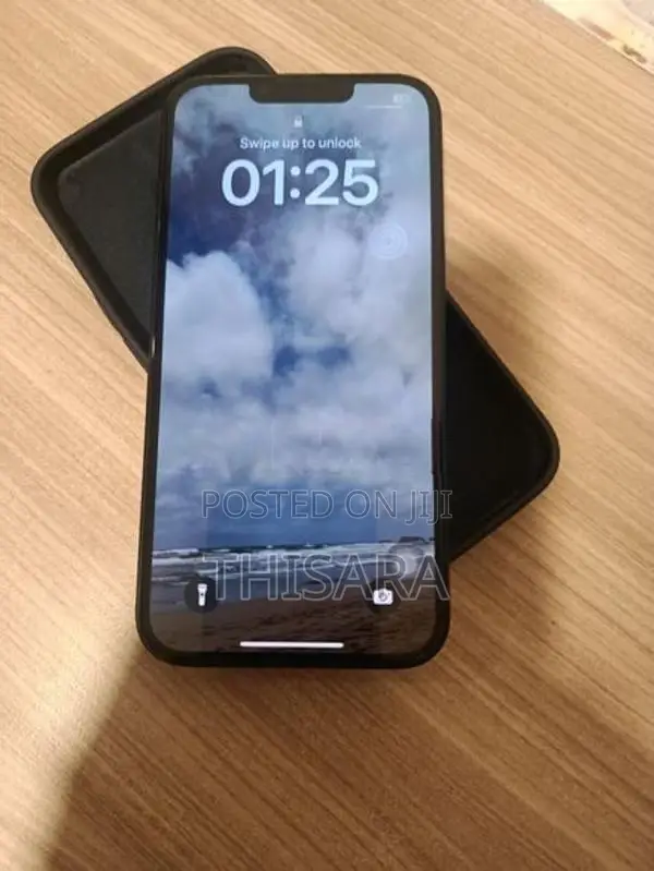 Apple iPhone 13 (Used)