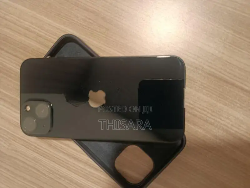 Apple iPhone 13 (Used)