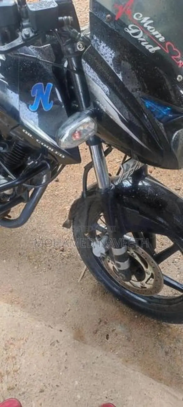Bajaj Pulsar 180 2011