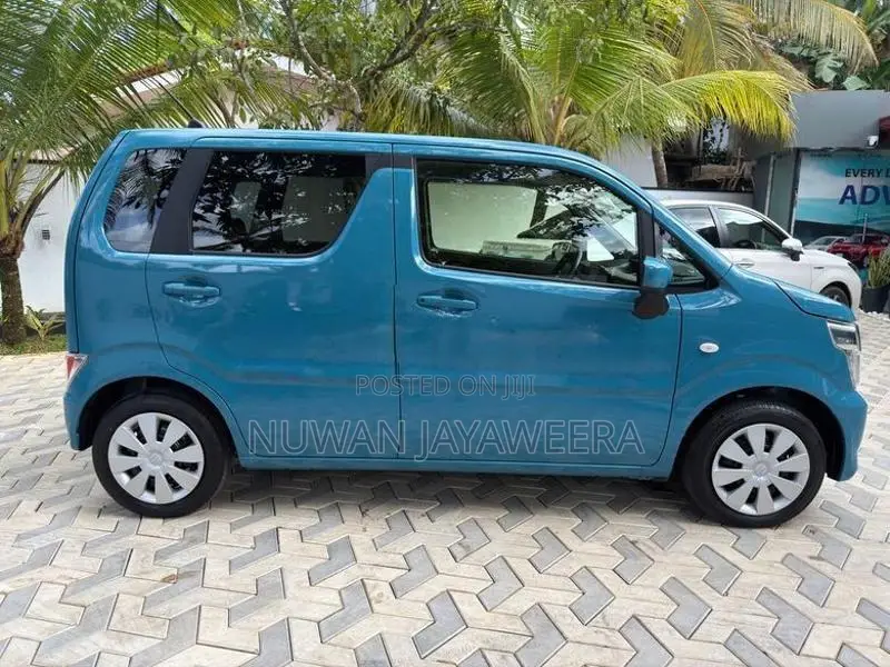 Suzuki Wagon R FX 2024