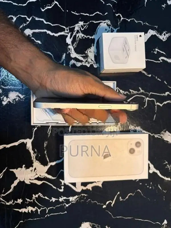 Apple iPhone 13 (Used)