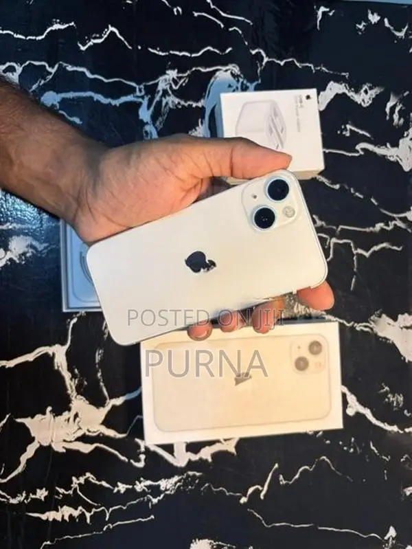 Apple iPhone 13 (Used)