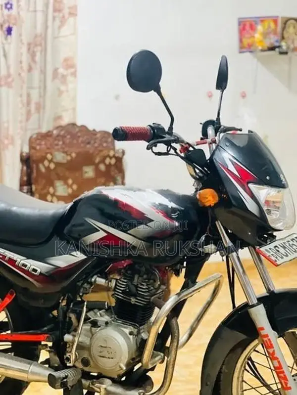 Bajaj CT100 2016