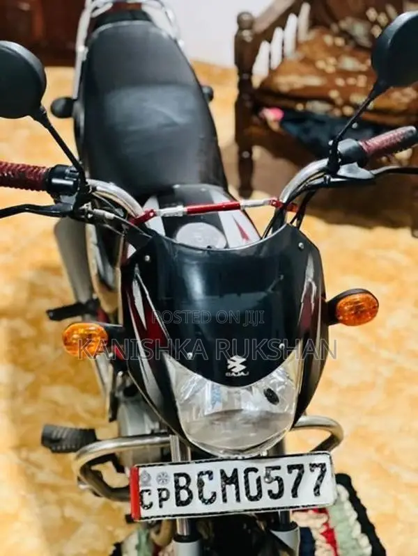Bajaj CT100 2016