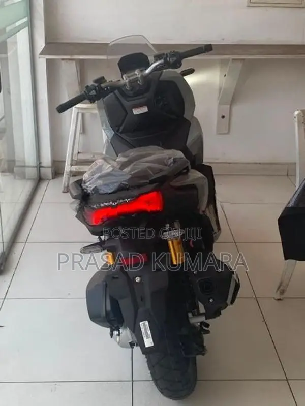 Honda ADV 160 2026