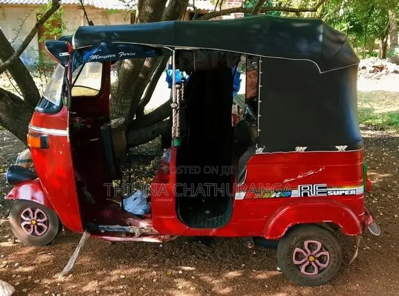 Bajaj RE 1999