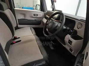 Honda N-Box 2024