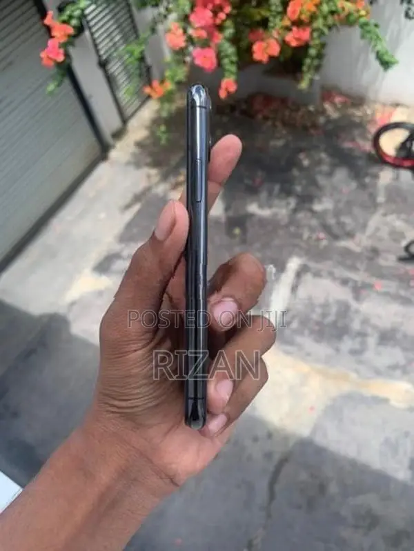 Apple iPhone 11 Pro (Used)
