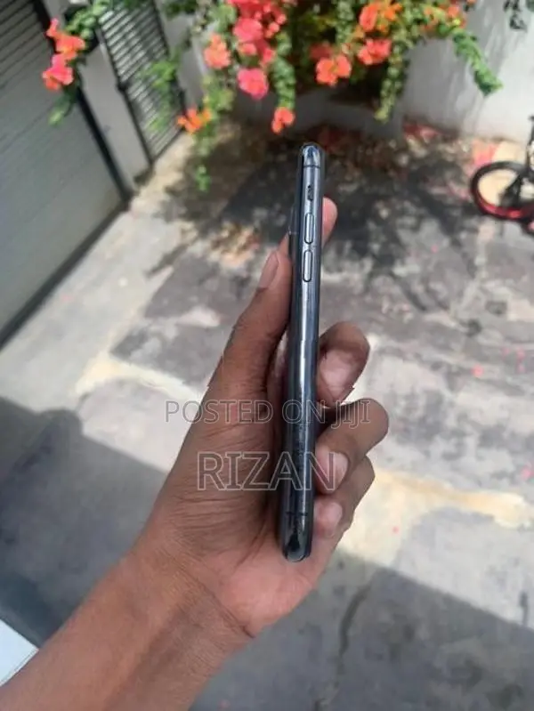 Apple iPhone 11 Pro (Used)
