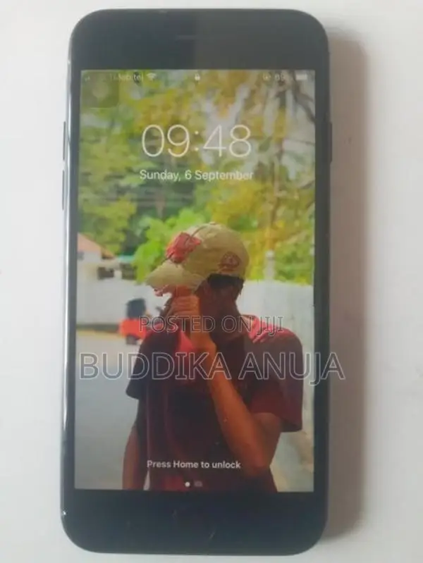 Apple iPhone 7 (Used)