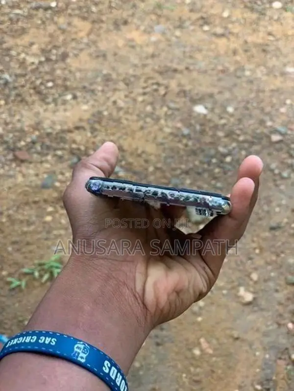 Apple iPhone X (Used)