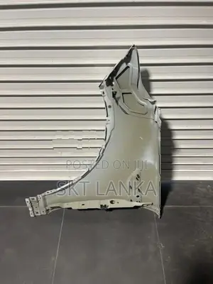 Genuine Discovery 5 2019 Driver Fender Wing - White L462 Sport Vogue