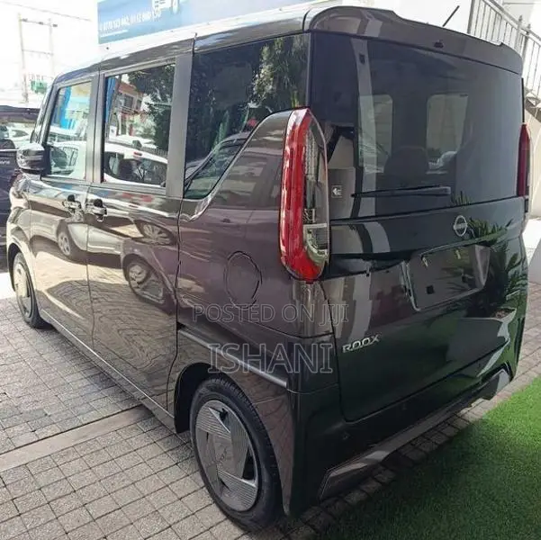 Nissan Roox 2024