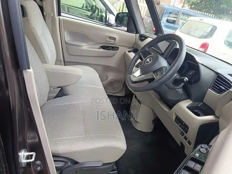 Nissan Roox 2024