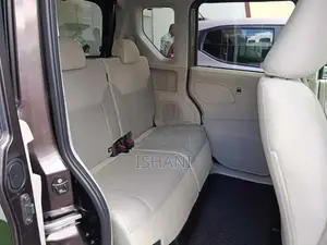 Nissan Roox 2024