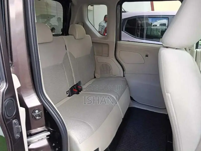 Nissan Roox 2024