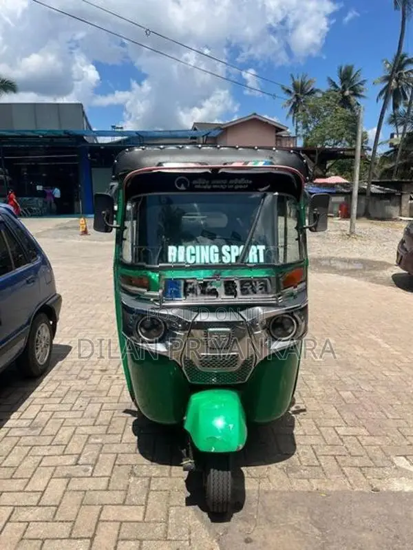 Bajaj RE 2014