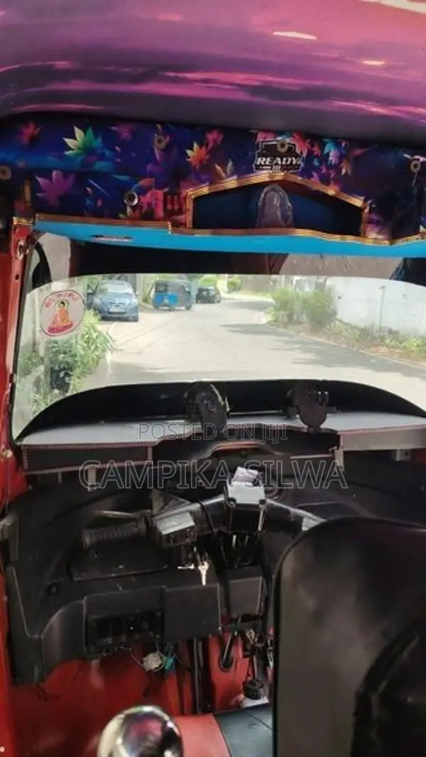 Bajaj RE 2020