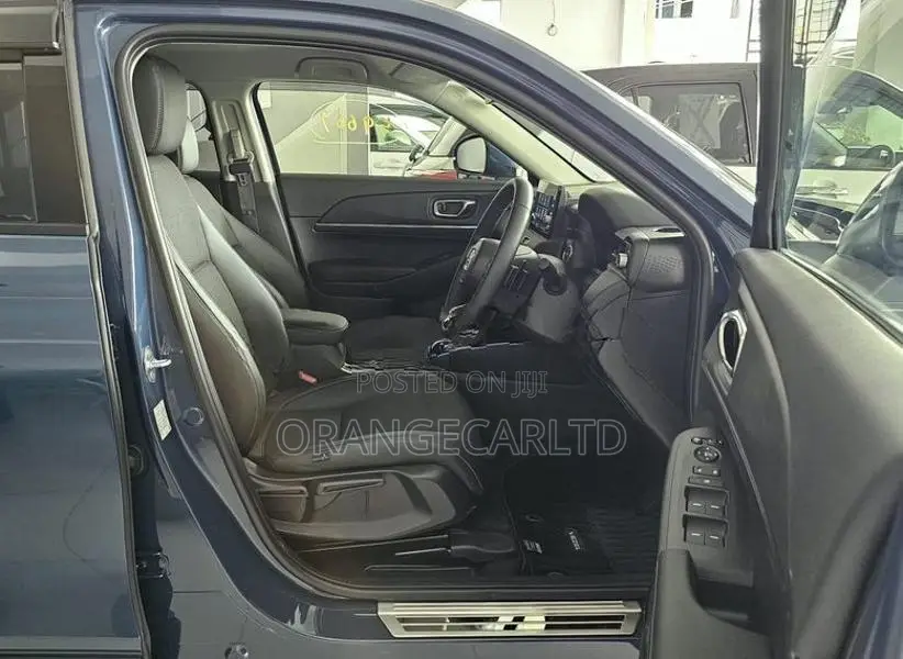 Honda Vezel Z Grade Apple play 2025
