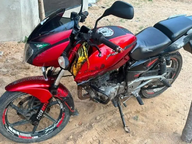 Bajaj Pulsar 220F 2012