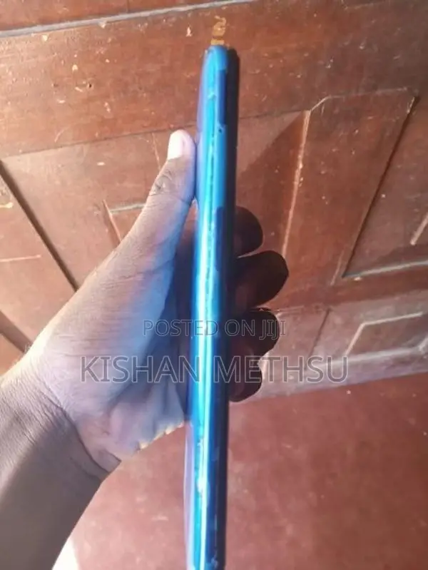 Samsung Galaxy A50 (Used)