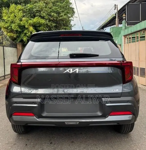 Kia Sonet GTX Plus Gravty Grey 2026