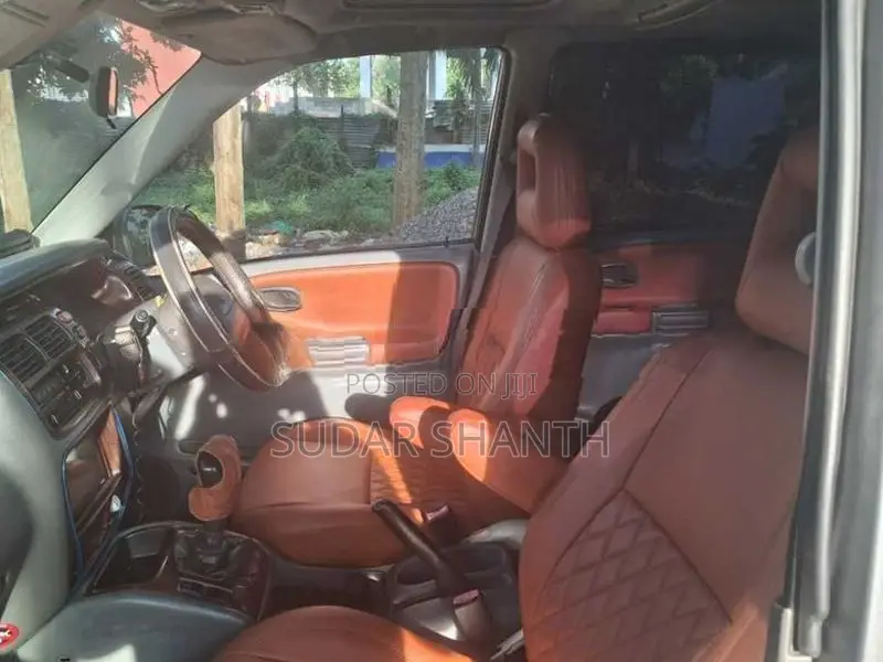 Suzuki Grand Vitara 2002