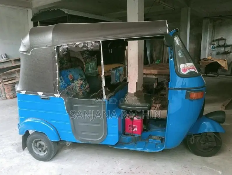Bajaj RE 2008